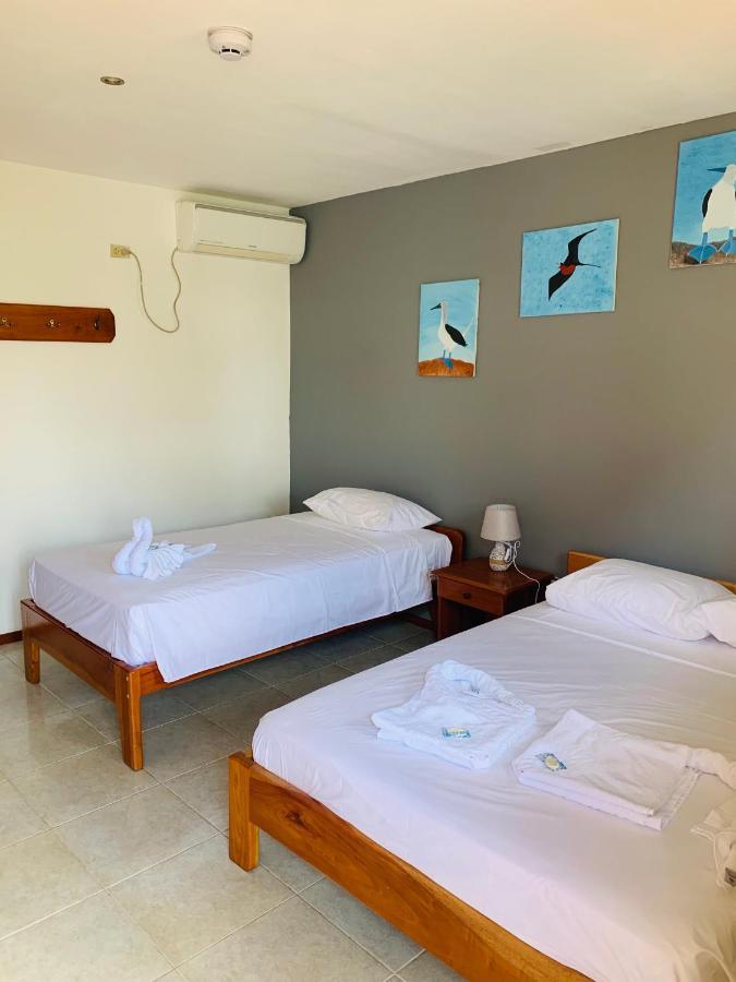 Hostal White House Galapagos Puerto Ayora  Buitenkant foto